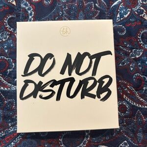 BH Cosmetics women’s Palette do not disturb
